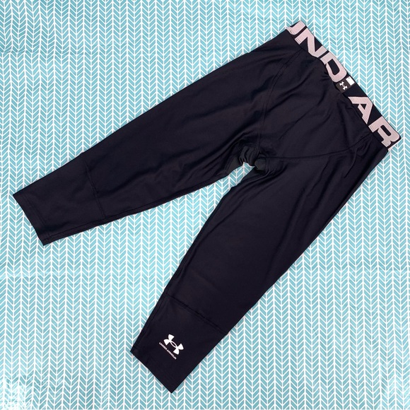 Under Armour NWT Boys' Black HeatGear Armour 3/4 Leggings, Large - Picture 2 of 16